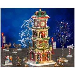 Lemax The Village Square Clock Tower Set con Alimentatore 4.5V Cod. 56673- Lemax Starter Pack|Novità Lemax Natale 2025